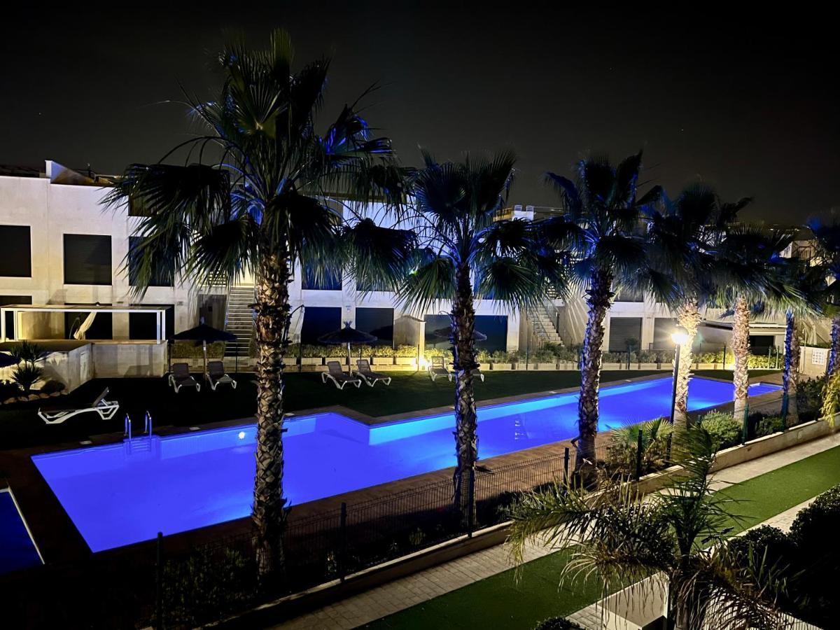 Punta Prima Villa 3 Bedrooms And Solarium Sea View Торрев'єха Екстер'єр фото