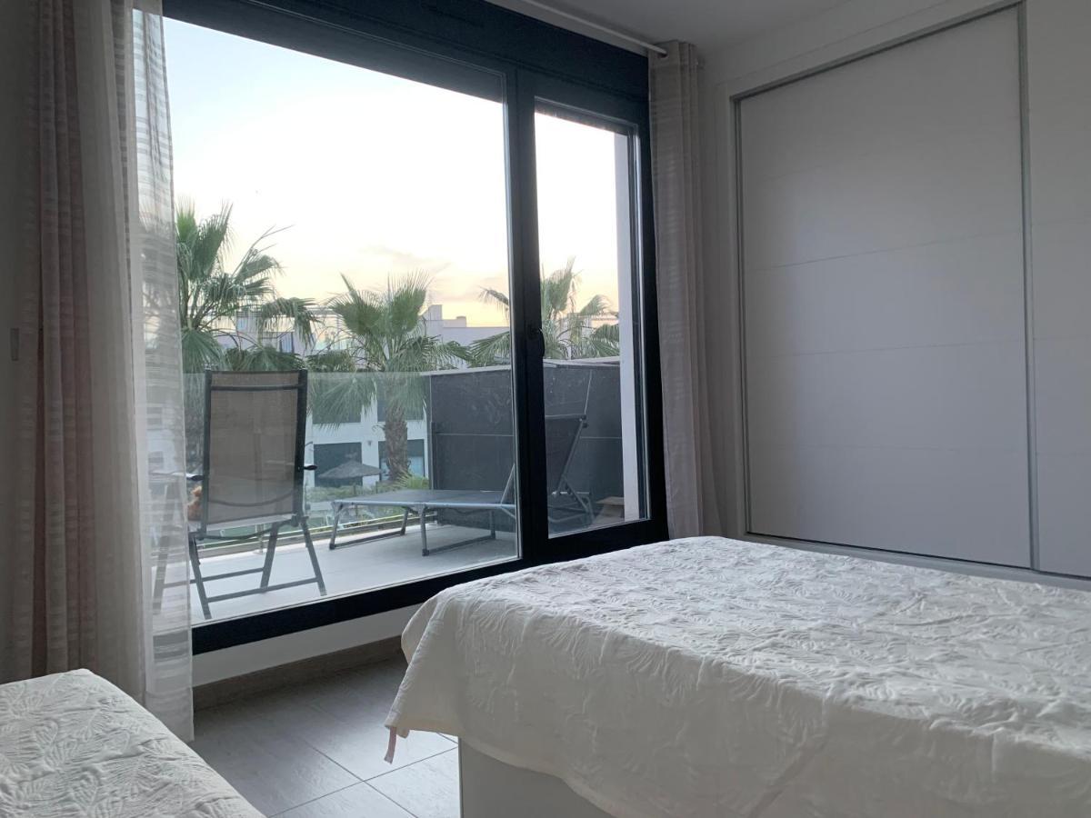 Punta Prima Villa 3 Bedrooms And Solarium Sea View Торрев'єха Екстер'єр фото